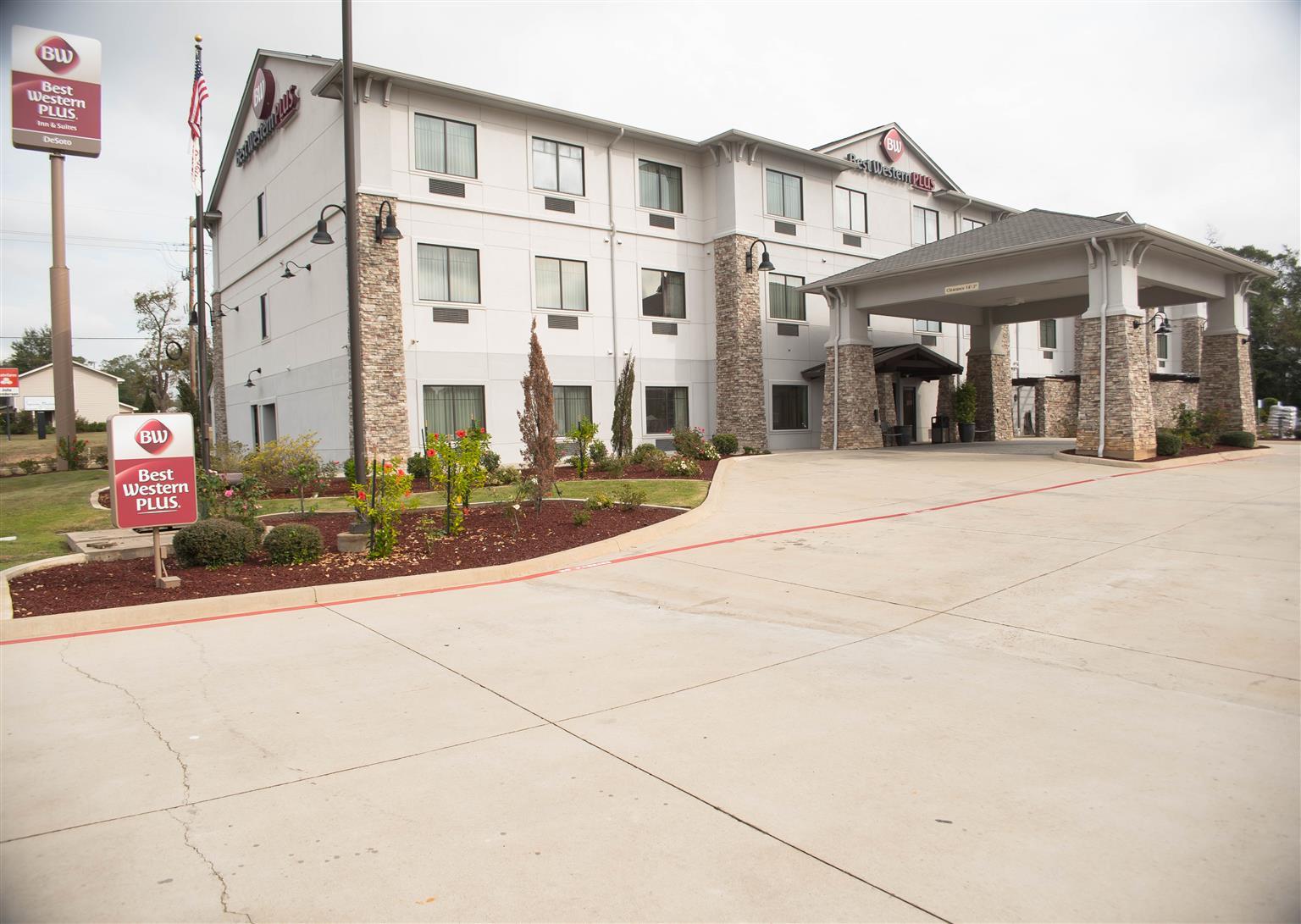 Best Western Plus Desoto Inn & Suites Mansfield Luaran gambar