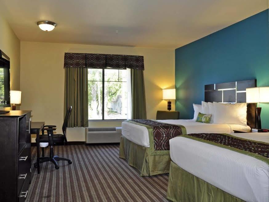 Best Western Plus Desoto Inn & Suites Mansfield Luaran gambar